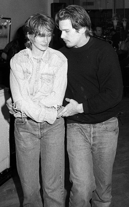julia roberts ethan hawke mom jeans 1994 photo